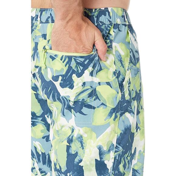 The North Face Class V Pull Sharp Green Tropical Camo Shorts Men XL FlashDry $50 - Picture 9 of 9